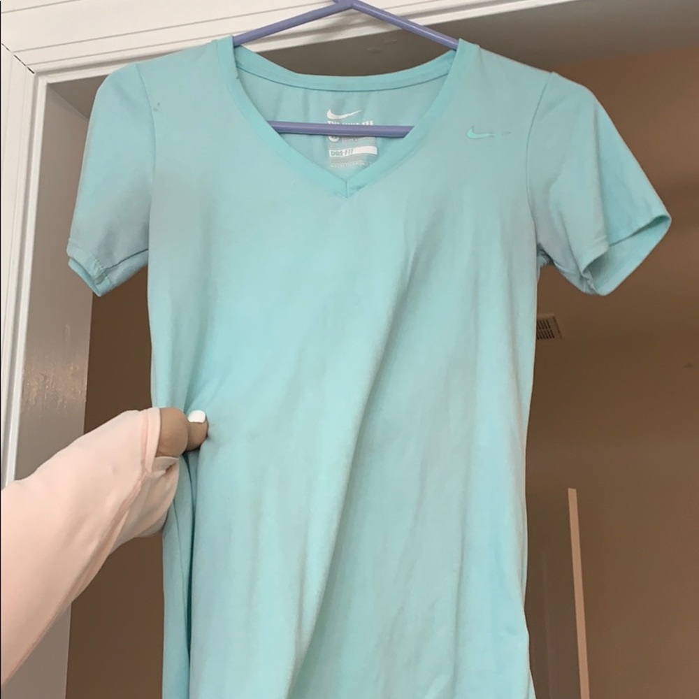 v-neck nike workout tee